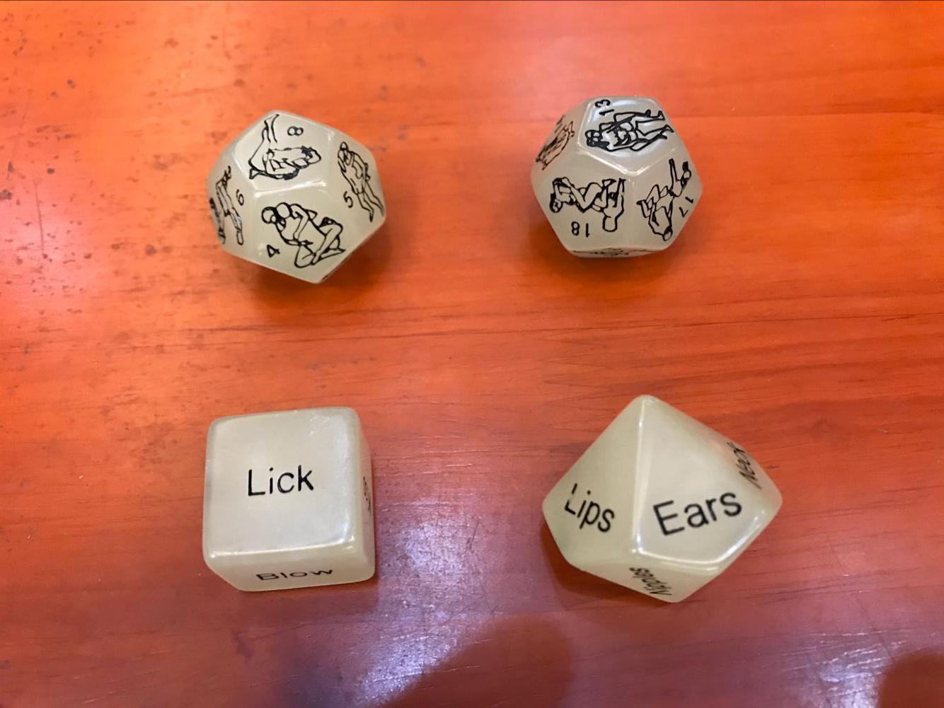 Erotic English Fun Dice Men And Women Flirting Sex Toys