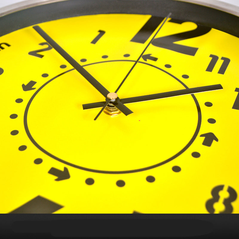 Quartz Reverse Personality Clock