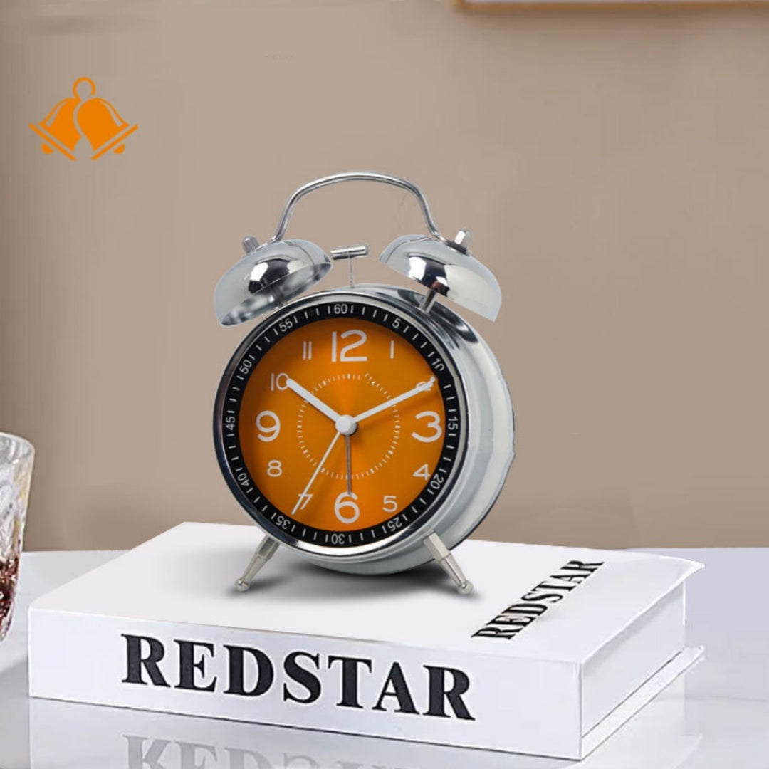 Mute Fashion Creative Luminous Pointer Quartz Clock