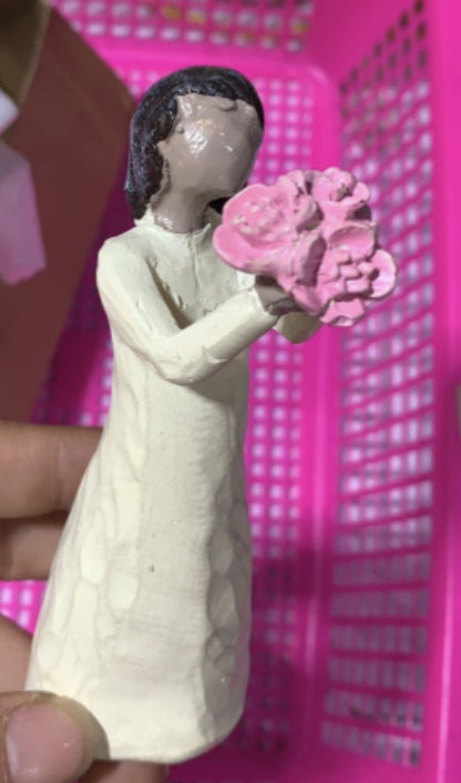 Home Girl Resin Statue Decoration